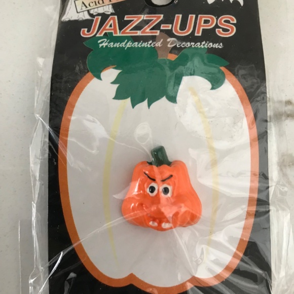 Hand painted Jazz up Halloween Craft Embellishments 5 Pieces - Picture 4 of 8